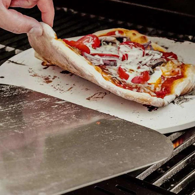 Bake crispy sourdough pizzas with Nonna’s 12-inch cordierite stone – perfect for Italian baking.